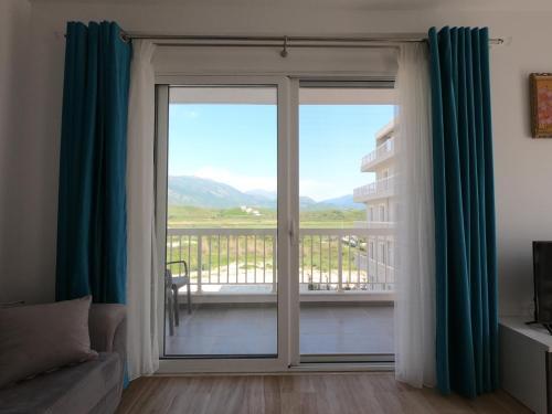 R&i Sea And Mountain View Apartments Radhim�
