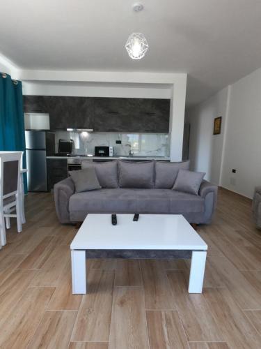 R&i Sea And Mountain View Apartments Radhim�