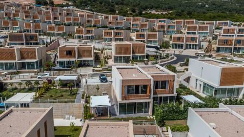 Atomium Twin Villas