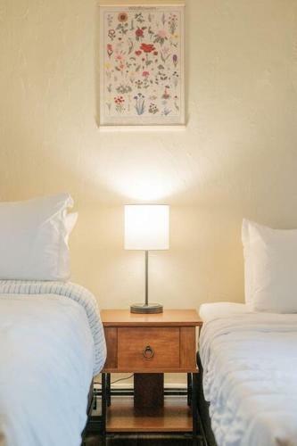 Hostal Centrally Located Coffee Bar And Comfort