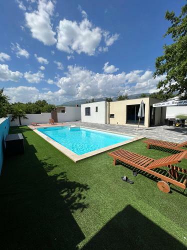 Villa Silent