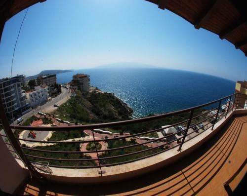Apartamento Sunny Amazing View Attic Next To The Sea