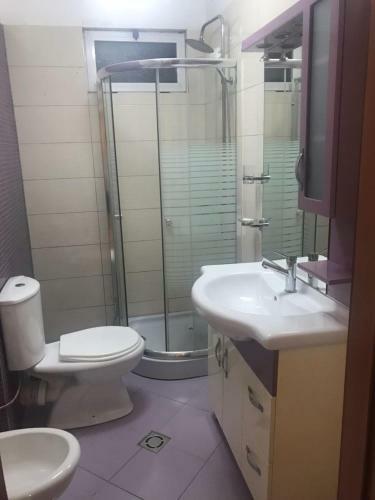 Lovely 2 Bedroom Apartment