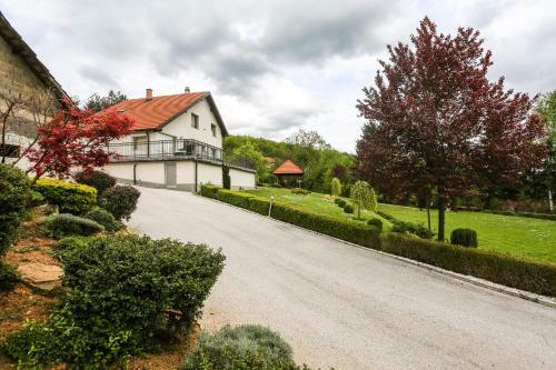 Sunnyside Villa