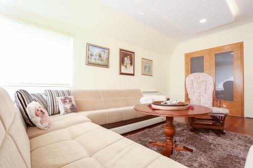 Sunnyside Villa