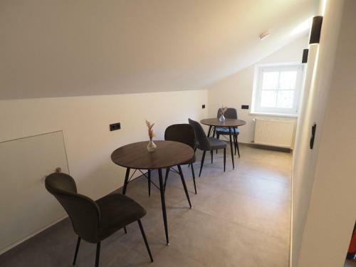 Inviting Holiday Home In Diensten Am Hochk�nig With Terrace