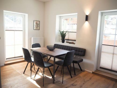 Inviting Holiday Home In Diensten Am Hochk�nig With Terrace