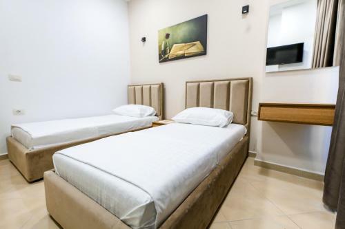 Hotel Dhoma Me Qera Vlore Albania
