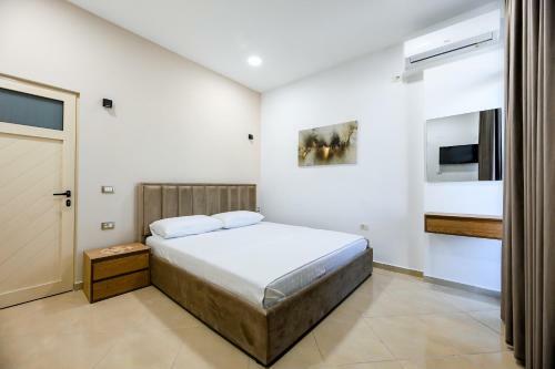 Hotel Dhoma Me Qera Vlore Albania
