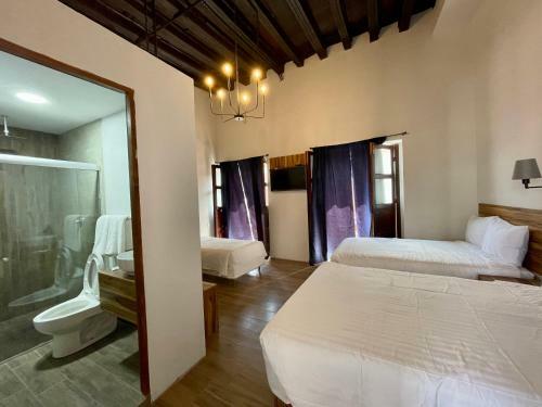 Hotel Palacio De Las Rosas