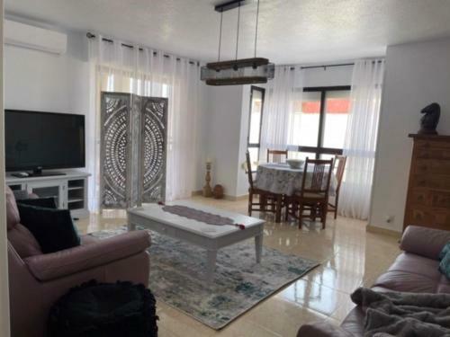 Henry's Apartment Aguilas