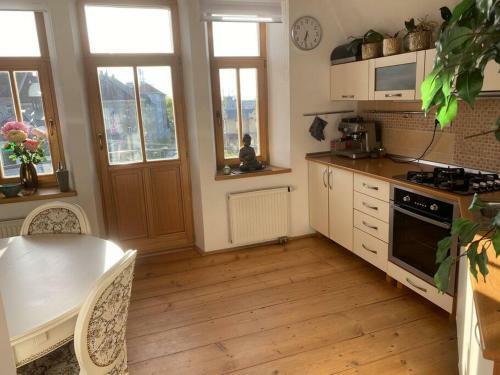 Apartamento Shabby Chick 3 Bedroom Mezonet With Balcony
