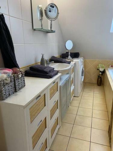 Apartamento Shabby Chick 3 Bedroom Mezonet With Balcony