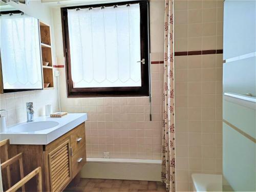 Apartment Aix-les-bains, 1 Bedroom, 2 Persons - Fr-1-555-64