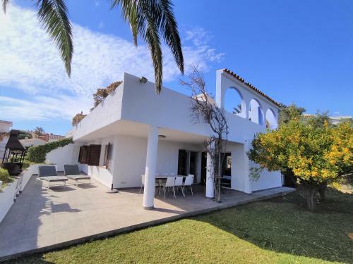 Villa Privada Cala Blanca Albert Villas