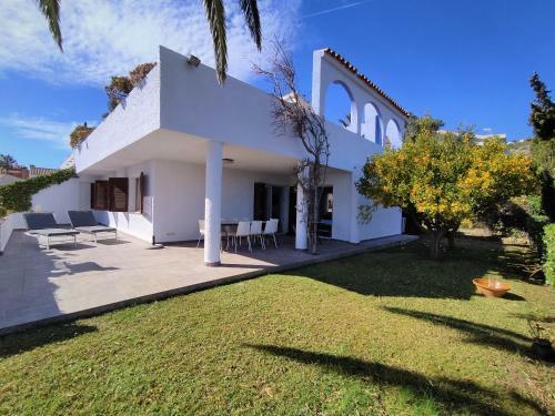Villa Privada Cala Blanca Albert Villas