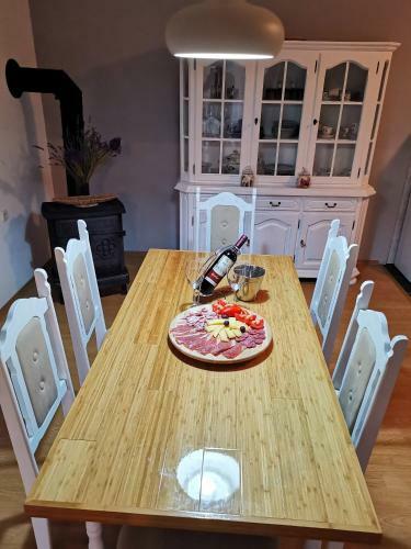 Comfort Apartment With Garage Aria