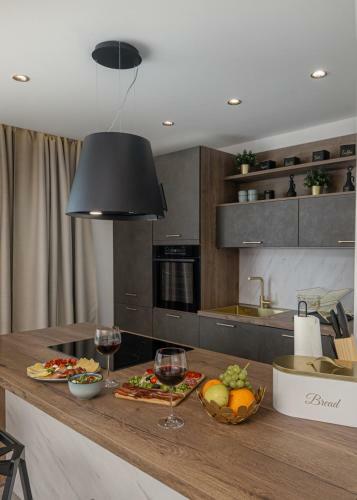 Villa Coralis With Heated Pool