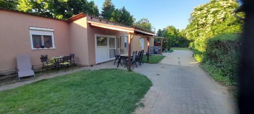 Lelle Lelke Apartmanh�z