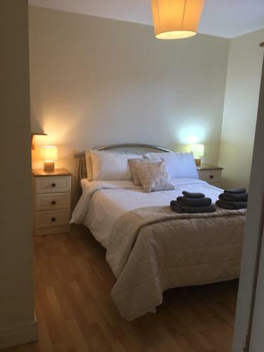 Entire 3 Bedroom House Ballyshannon Town Centre