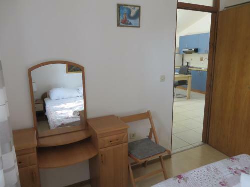 Soline Beach Apartments