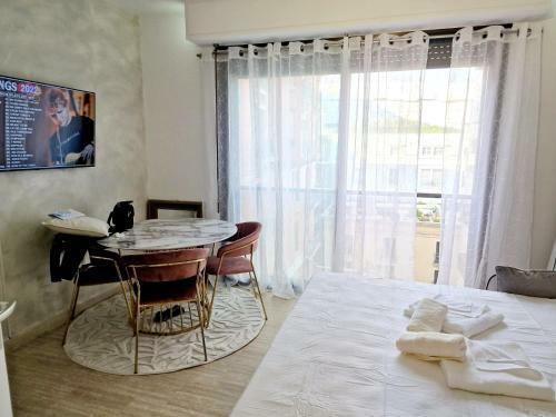 Apartamento Central Monaco Studio