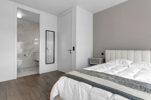 Sunny Central Reykjav�k Apartment - Harbour View