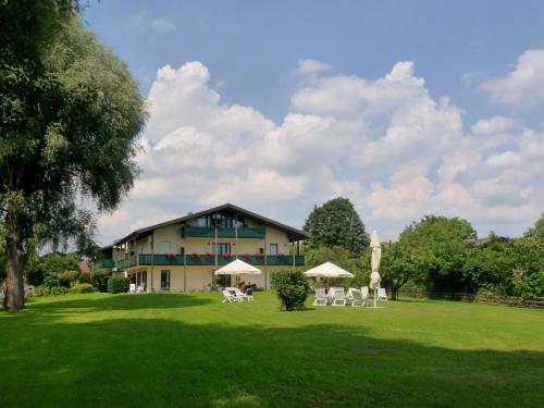 Hostal Hotel Garni - Chiemsee-pension-seebruck