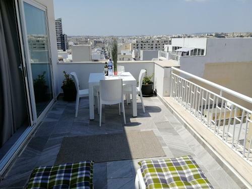 Wonderful Apartments With Shared Jacuzzi And Panorama Rooftop