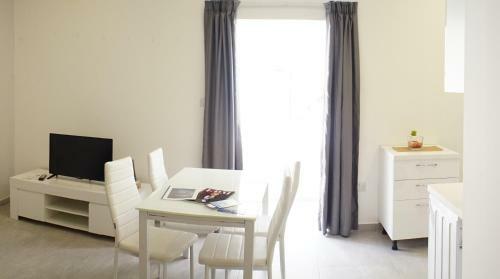 Wonderful Apartments With Shared Jacuzzi And Panorama Rooftop