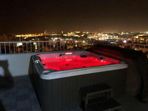 Wonderful Apartments With Shared Jacuzzi And Panorama Rooftop