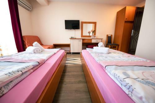 Bed & Breakfast Hotel Holiday-m