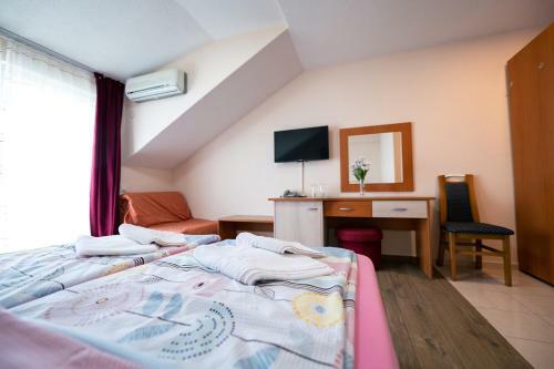 Bed & Breakfast Hotel Holiday-m