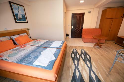 Bed & Breakfast Hotel Holiday-m