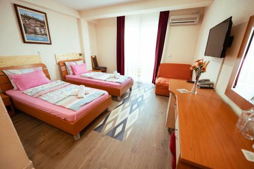 Bed & Breakfast Hotel Holiday-m