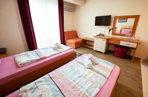 Bed & Breakfast Hotel Holiday-m