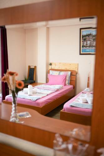 Bed & Breakfast Hotel Holiday-m