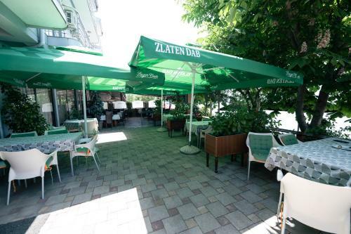 Bed & Breakfast Hotel Holiday-m
