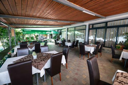 Bed & Breakfast Hotel Holiday-m