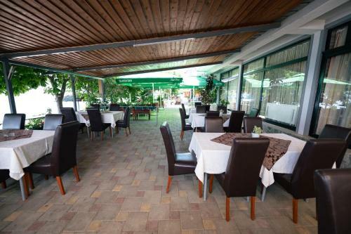 Bed & Breakfast Hotel Holiday-m