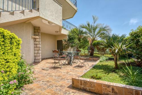 Hill House Petrovac - 3 Bedrooms With Sea View
