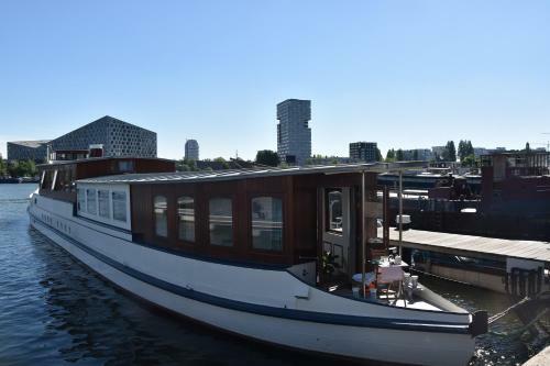 Houseboat Ms Rhy Blitz