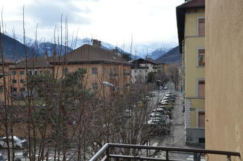 Apartamento Appartamento Rosso A 300 Mt Dal Centro Storico Di Aosta!