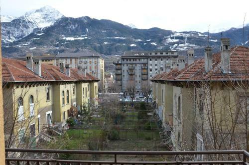 Apartamento Appartamento Rosso A 300 Mt Dal Centro Storico Di Aosta!