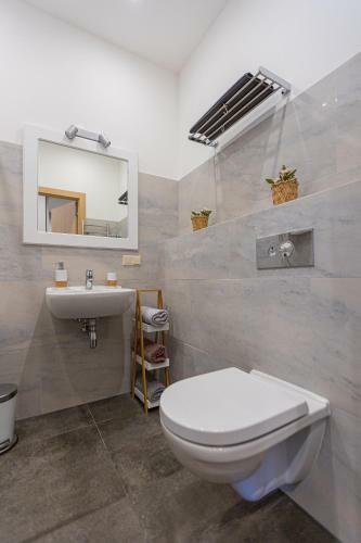Jomas Street Apartment