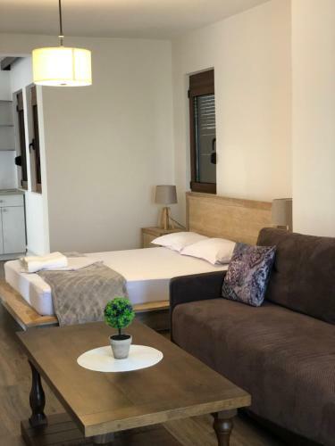 Azur Apartments