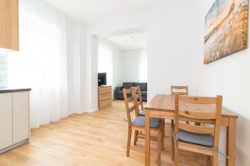 Top Street One Apartments, By Cohost
