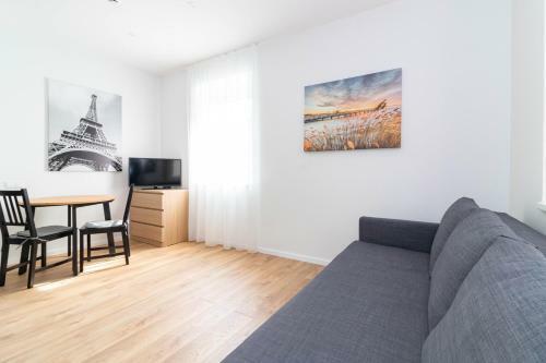 Top Street One Apartments, By Cohost