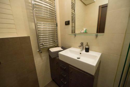 Ahoy Luxury Apartment