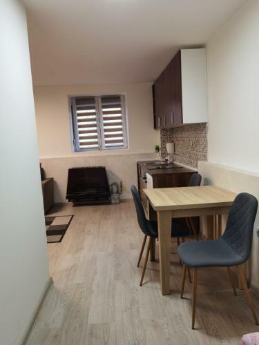 Kraguj Apartman 2
